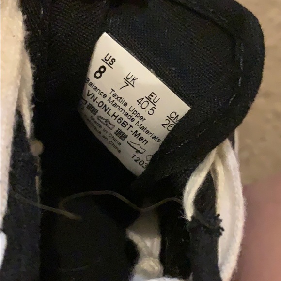 Vans - Picture 3 of 3